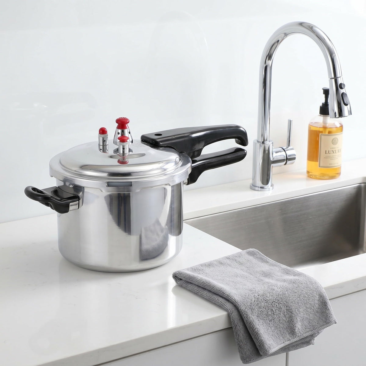 Aluminum Alloy Pressure Cooker 2 Liter N65388
