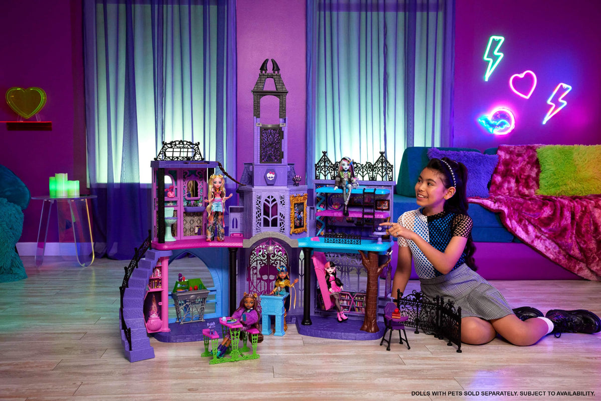Haunted High School Playset S8806